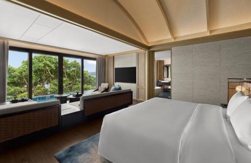 Xiangzhou District Hotel | 珠海凤凰湾悦榕庄