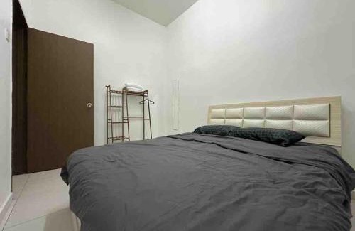 Kluang Casa | 简 民宿 居銮绿园 J Home Kluang Indah