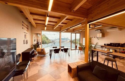 Yunoura Onsen Casa | 道後温泉本館まで車2分広々124m2貸切別荘大人数宿泊向