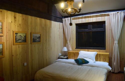 Shuhe Old Town Casa | 阅时 Adonis野生派 Black Bar 森林大院民宿
