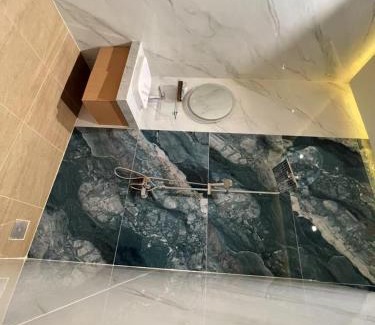 District 5 Hotel | 麗琼酒店