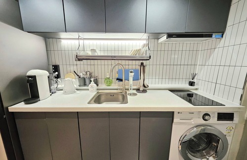 Yongin Apartamento | 감성복층 주차무료 빔프로젝트 스탠바이미 명지대5분 용인대 에버랜드 용인민속촌 역북지구내 역북동 용인시청