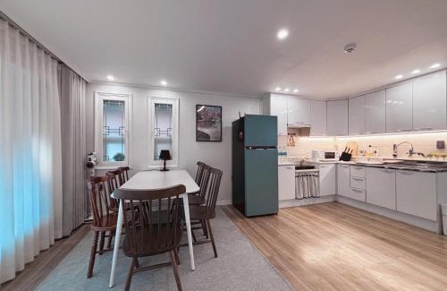 Bongcheon-dong Casa | 서울대입구역 근처 넓고 조용한 3룸 5베드 대가족 친구모임 추천