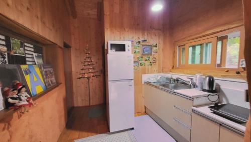 Eumseong Casa | 숲속 작은 황토집