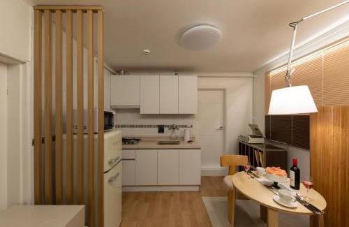 Nonhyeon-dong Casa | 초록 온 스테이