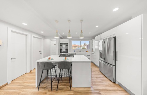 Oranjestad-West Condominio | 0,2 Miles to the Beach in a Gated Community w/ Resort and Hotel Style Amenities
