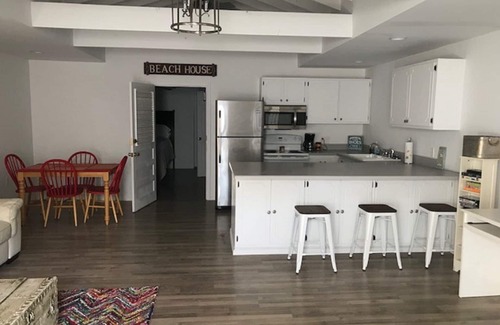 Wappapello Cabina | Fantástica cabaña del lago Wappapello 1/4 de milla hasta el lanzamiento del barco y la playa.