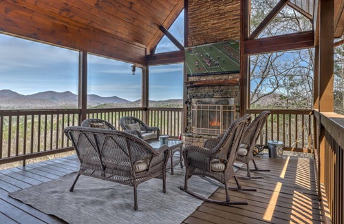 Mineral Bluff Cabina | 1 Amazing View by Escape to Blue Ridge