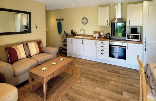 Horner Cabaña | 1 Bed Cottage - Sleeps 2, Parking, Wifi