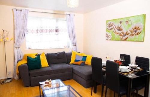 Edmonton Apartamento | 1 Bed Flat - Sleeps 4 - Parking - Wifi