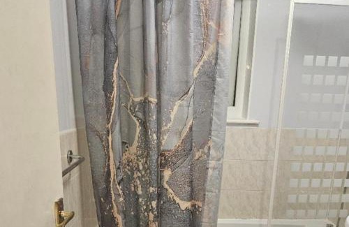 Harold Wood Casa | 1 Bed House Sleeps 2 -Free Parking -Tv