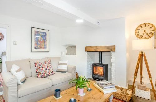 Longtown Casa | 1 Bed in Newton St Margarets 93134