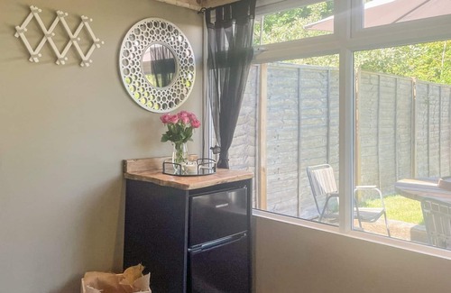 Charlton Marshall Cabaña | 1 bedroom accommodation in Blandford Forum