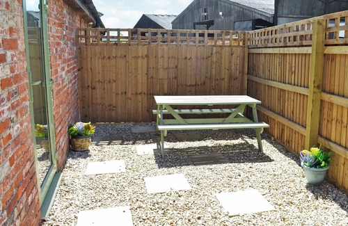 Broad Hinton Cabaña | 1 bedroom accommodation in Binknoll, near Royal Wootton Bassett