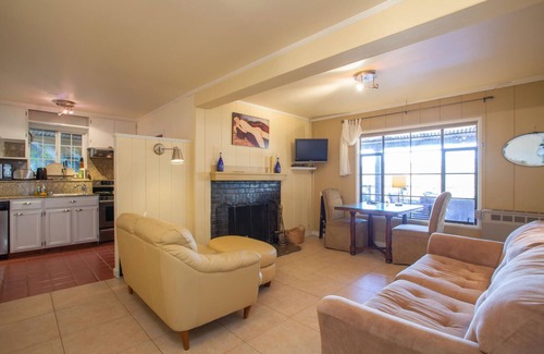 Montclair Apartamento | ¡RETIRO DE COLINA SUPERIOR DE 1 BR! PISO COMPLETO NR UC BERKELEY EN HERMOSA ZONA DE MADERA