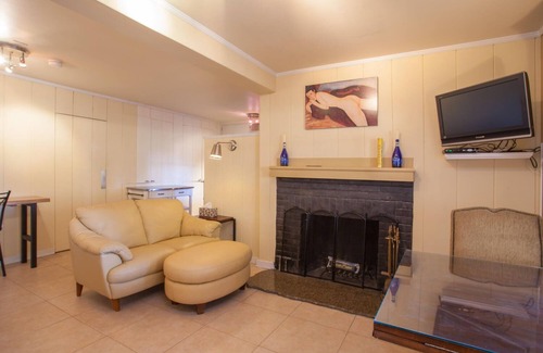 Montclair Apartamento | ¡RETIRO DE COLINA SUPERIOR DE 1 BR! PISO COMPLETO NR UC BERKELEY EN HERMOSA ZONA DE MADERA