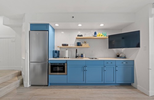 Ash Condominio | 1 BR Modern Oceanfront Condo - Premier Location + Amazing Views!