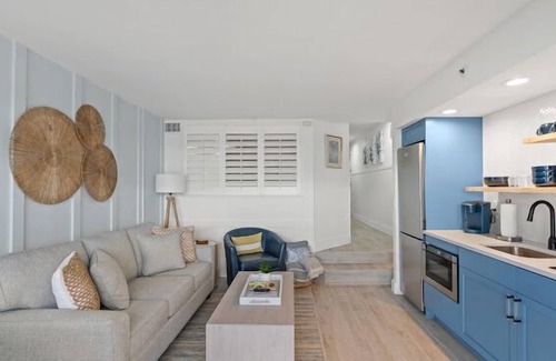 Ash Condominio | 1 BR Modern Oceanfront Condo - Premier Location + Amazing Views!