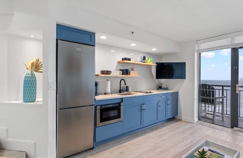 Ash Condominio | 1 BR Modern Oceanfront Condo - Premier Location + Amazing Views!