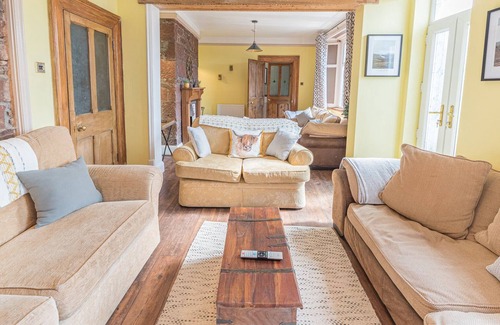 Calder Bridge Casa | 1 CLEATOR GATE, pet friendly, character holiday cottage in Cleator