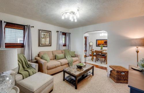 West Akron Casa | 1 Mi to Akron Zoo Ranch-Style Home with Yard!