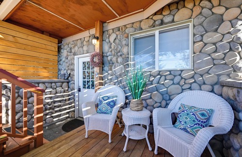 Boston Harbor Apartamento | 1 Mi to Burfoot Park: Olympia Apt w/ Scenic Views