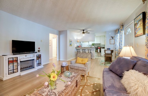 Reno/Tahoe Airport Casa | 1 Mi to Reno-Sparks: Home in Family-Friendly Area!