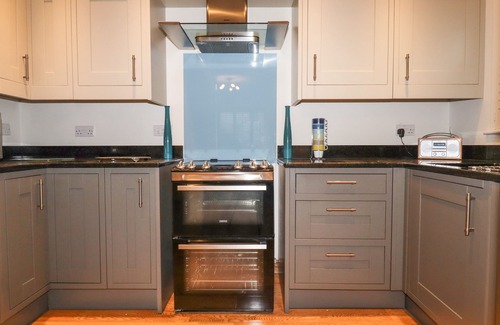 Lostwithiel Casa | 1 OLD TALBOT COTTAGES, pet friendly, with a garden in Lostwithiel