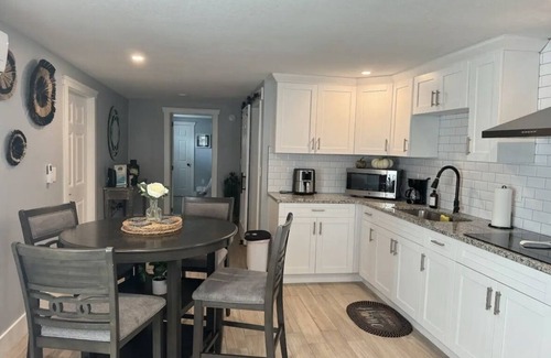 Bearss Plaza Villa | 1 Room w Queen bed and full size sofa bed