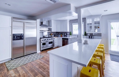 Southwest Anaheim Casa | 10 Bd Disneyland Pool Home WOW Frozen & Superhero Kids Rooms! Casas Vacashine!