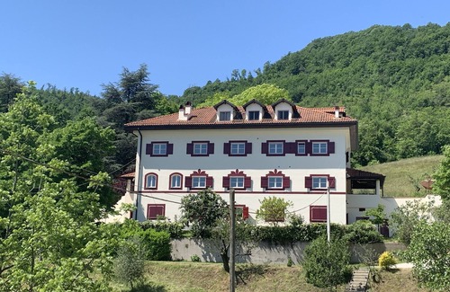 Cairo Montenotte Villa | Villa de 10 dormitorios y finca con sala de conferencias cerca de la costa mediterránea