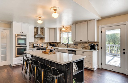 Placerville Casa | 10 Mi to Folsom Lake: Tranquil Family Getaway