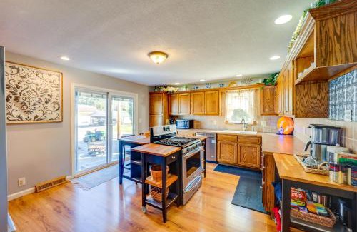 West Liberty Casa | 10 Mi to Mad River Mtn Family-Friendly Retreat!