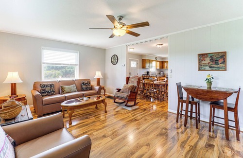 Piney Creek Casa | 10 Mi to New River State Park: Rural Home w/ Views