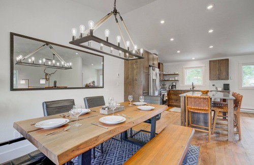 Big Sky Condominio | Hot Tub & Sauna, Amazing Views, Close to Town Center and Ski Resort!