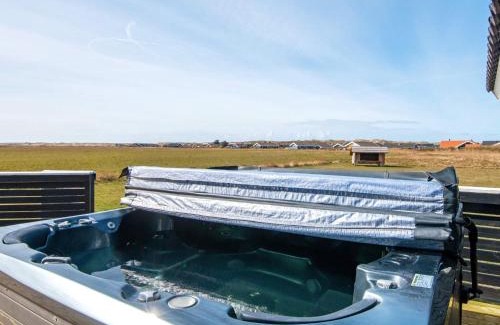 Harboore Casa | 10 person holiday home in Harboøre