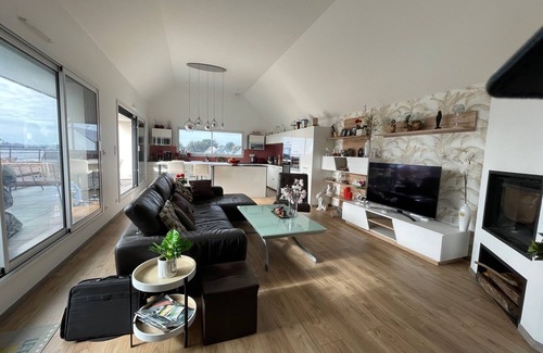 Sene Casa | 100 M2 T3 APARTMENT on the 2nd floor of a contemporary house with SEA VIEW