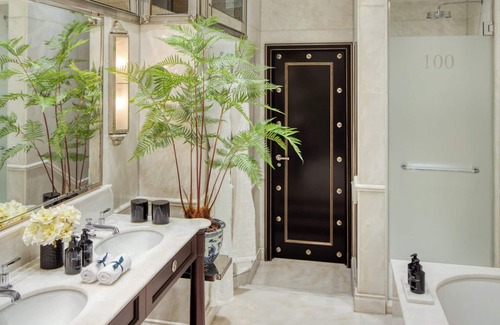 New Town Hotel | 100 Princes Street