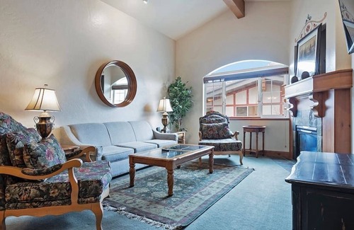 Zermatt Villa | 1047/49 4-Star 2B2B Zermatt Villa 15 Mins to Park City