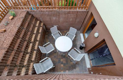 Woerrstadt Apartamento | 105 m2 Arbeiterwohnung mit 2 extra Schlafzimmern für 7 Personen