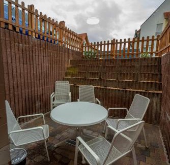 Woerrstadt Apartamento | 105 m2 Arbeiterwohnung mit 2 extra Schlafzimmern für 7 Personen