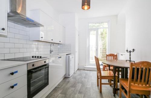 Hastings Casa | 108 Emmanuel Road