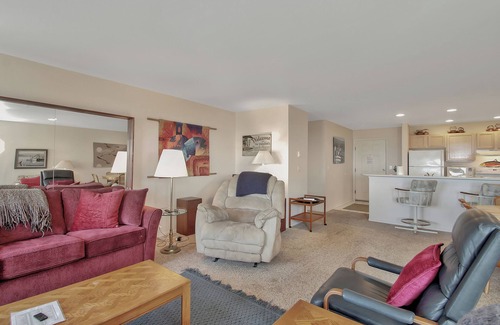 Westport Condominio | 112 Oceanfront Ground floor, hear the Ocean roar