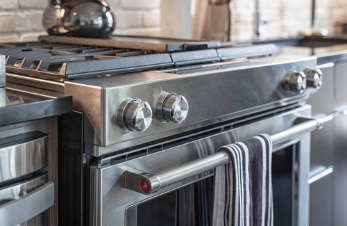 West End Hotel | 121 Hotel by AvantStay | Modern Penthouse Suite w/ Living Area & Kitchen!