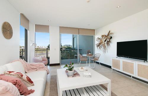 Casuarina Apartamento | 128 Santai - Stylish Resort Apartment by uHoliday