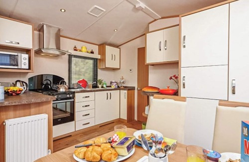 Wigton Casa | 12ft-wide caravan with one double and one twin.