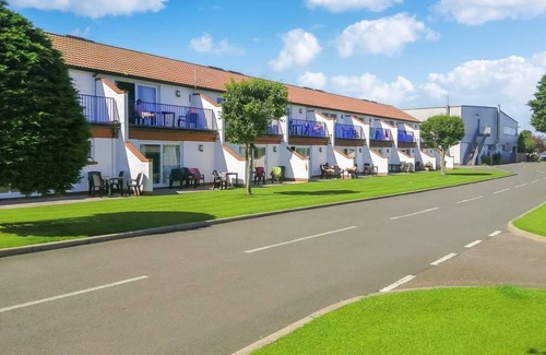 Wigton Casa | 12ft-wide caravan with one double and one twin.