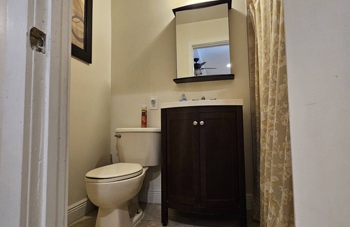 Catalina Casa | 12min/Universal, 5/min to Downtown. Hotel Room Style in a Cozy House in Florida