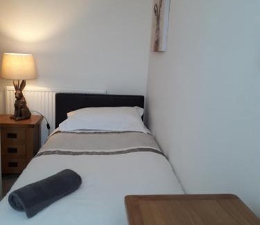 Kilnhurst Casa | 13 Hooton Cottage 3 Bed