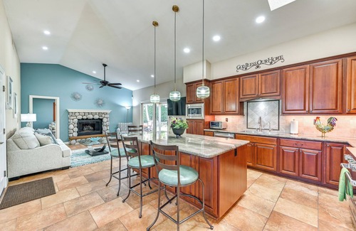 Bonita Casa | 13 Mi to Downtown San Diego: Quiet Home w/ Spa!